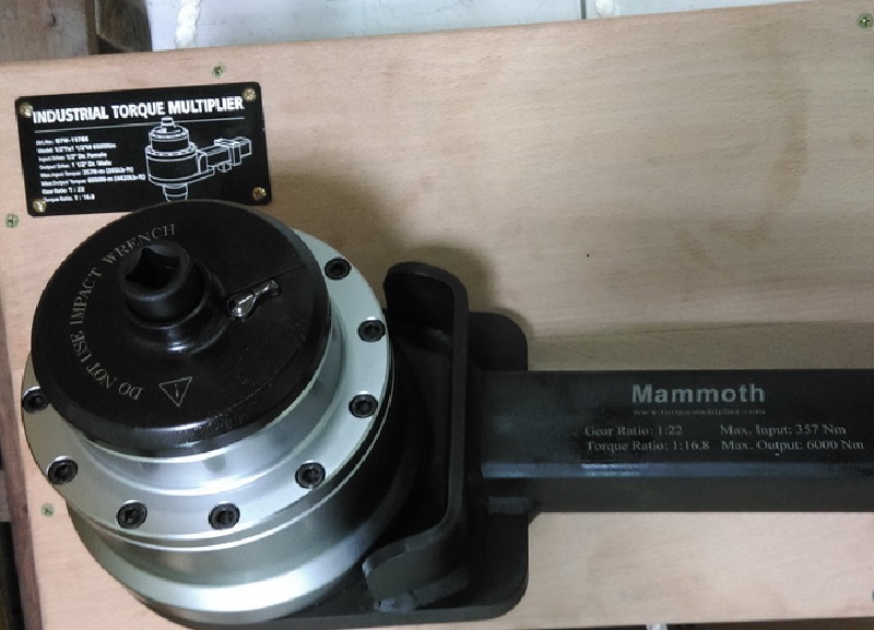 Torque multiplier 121 1500 ft. lbs. 2000 Nm 1/2" input 1" output